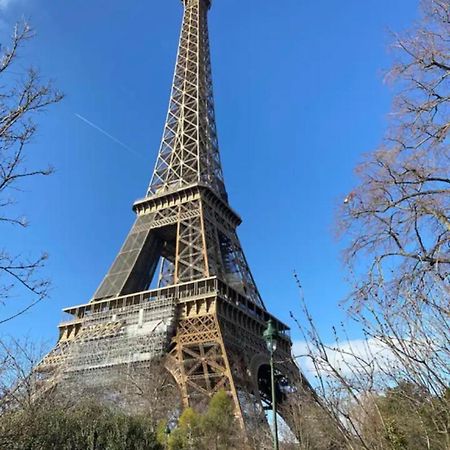 Small Studio Near Eiffel Tower Paris Exterior photo