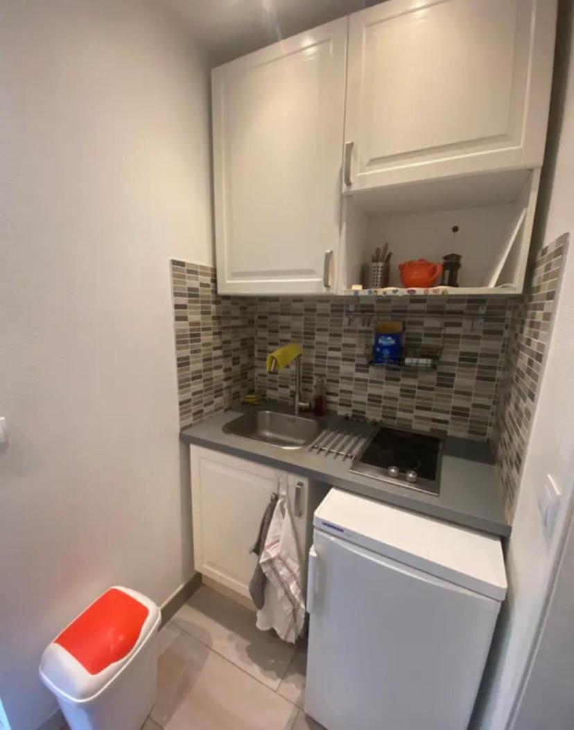 Small Studio Near Eiffel Tower Paris Exterior photo