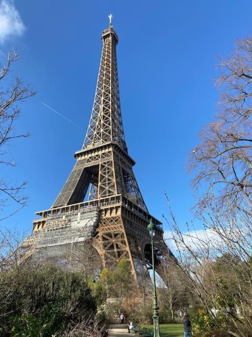 Small Studio Near Eiffel Tower Paris Exterior photo