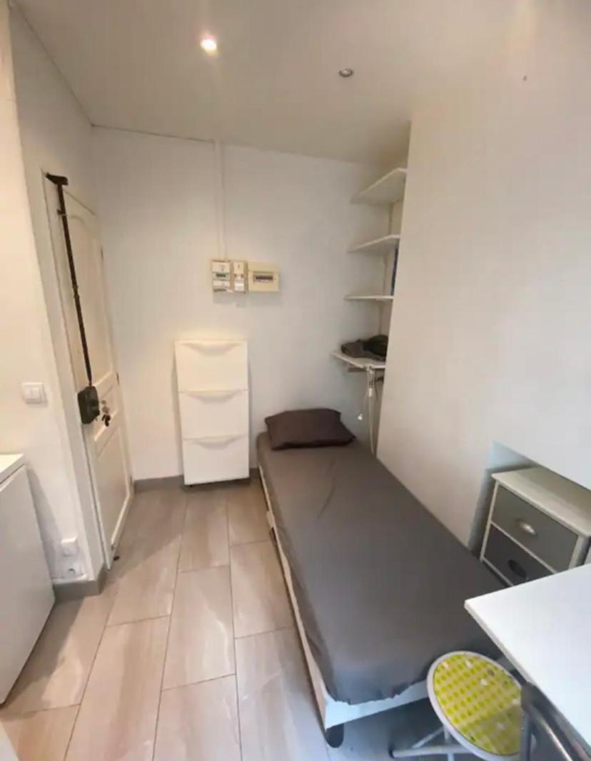 Small Studio Near Eiffel Tower Paris Exterior photo